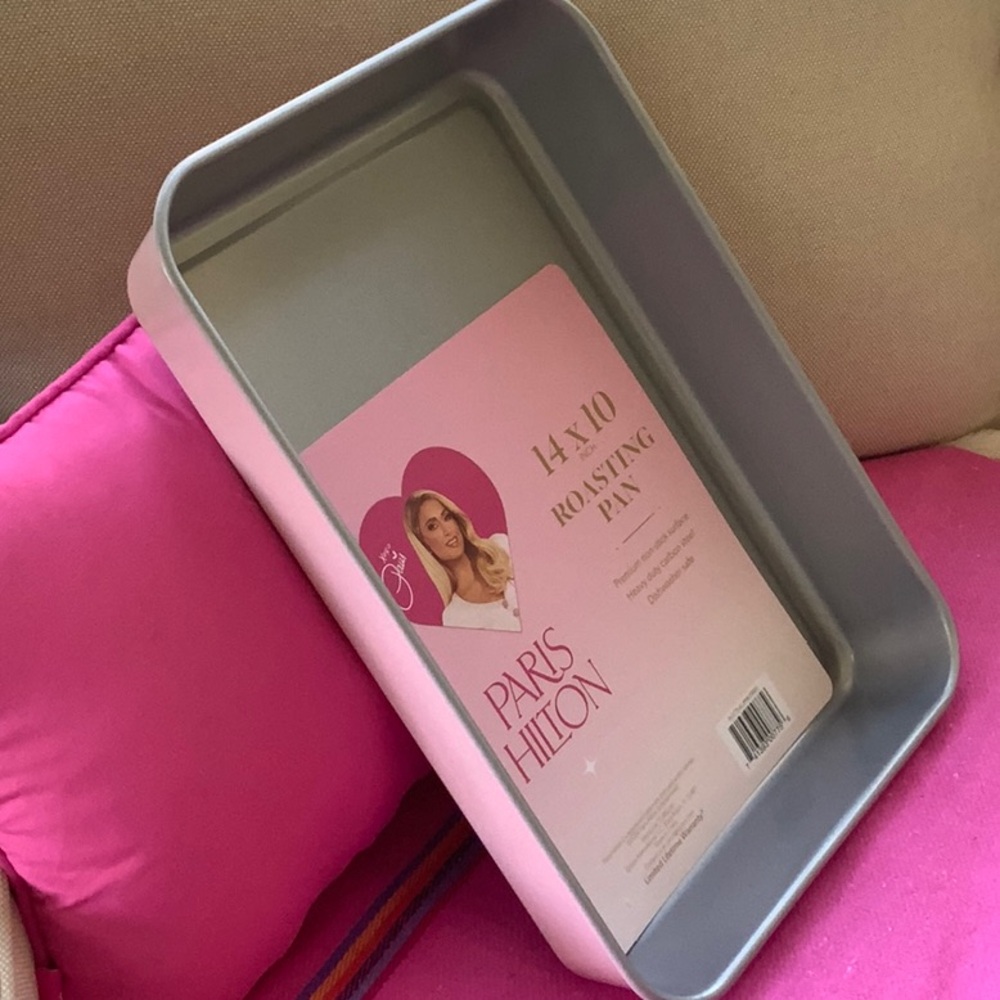 💗💖14 x 10 INCH Paris Hilton Roasting Pan